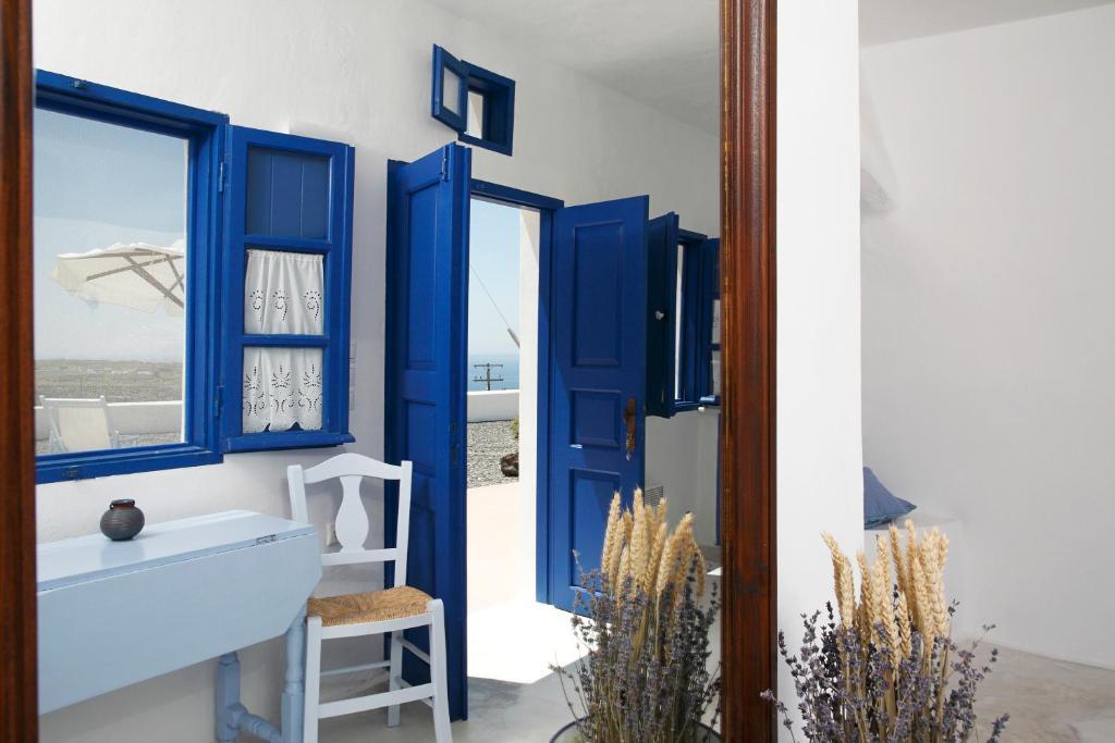 Отель Aghios Artemios Traditional 3*